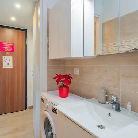 Apartament Ihost - Lucania 3 *